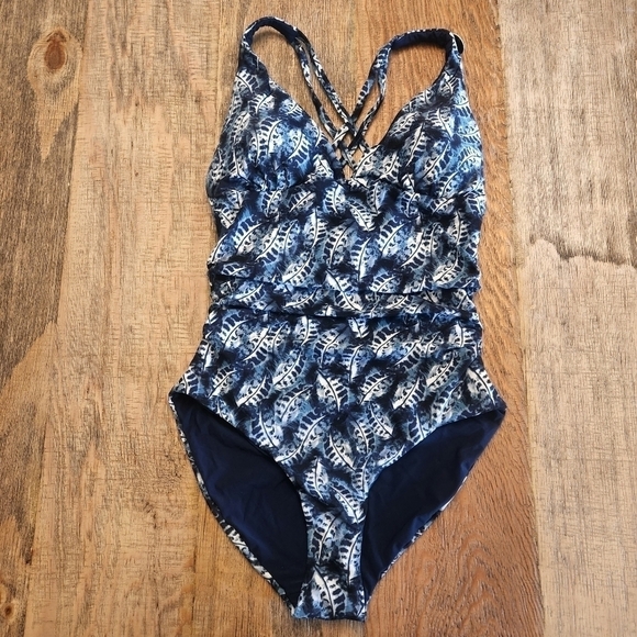 New Nip Tuck Swim One Piece Swimsuit in Hiawassee - Picture 1 of 9